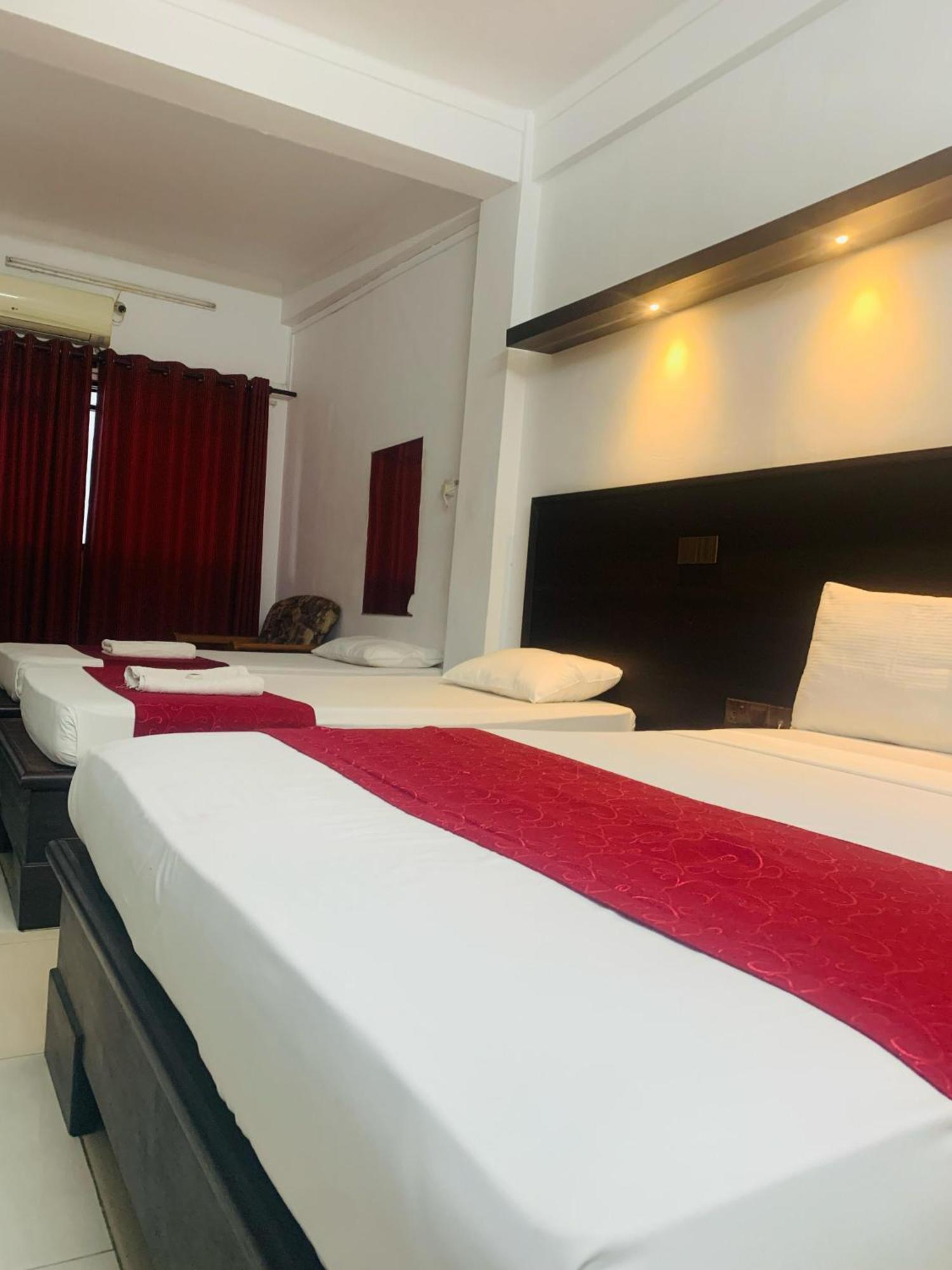 Hotel Nelly Vavuniya Kamer foto