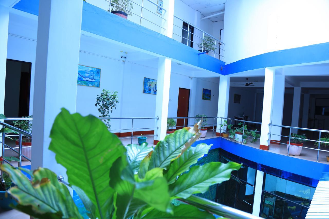 Hotel Nelly Vavuniya Buitenkant foto